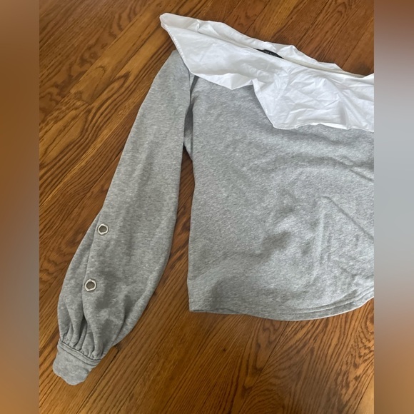 Walter Baker Grey and White One Shoulder Top Size Large - Picture 2 of 7